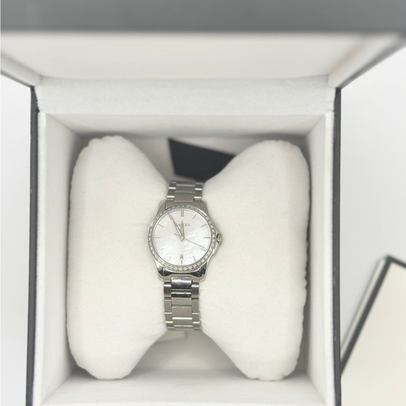 Gucci Mother of Pearl Diamond Watch - Picture 5 of 11